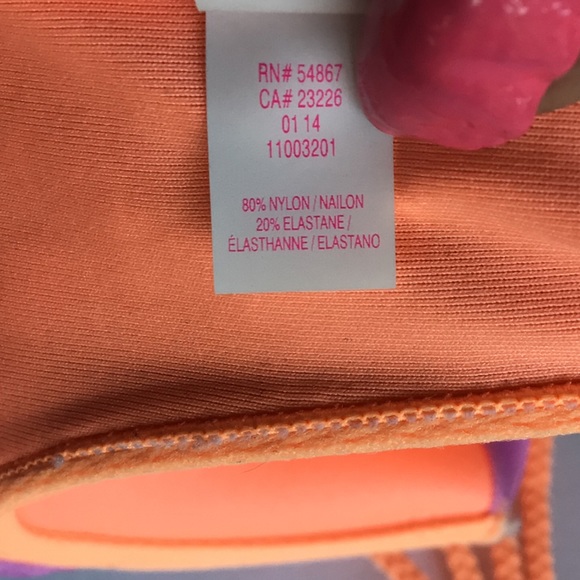 VICTORIAS SECRET STRAPLESS PURPLE BIKINI TOP NWOT SIZE 34C - Picture 12 of 16